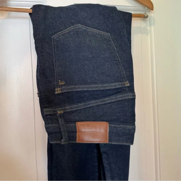Madewell 9" High-Rise Skinny Jeans Size 26, Dark Blue - Picture 4 of 10